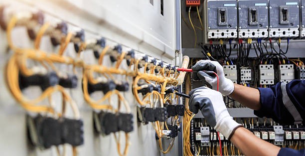 Professional Electrician technician working in Sky Lake, FL